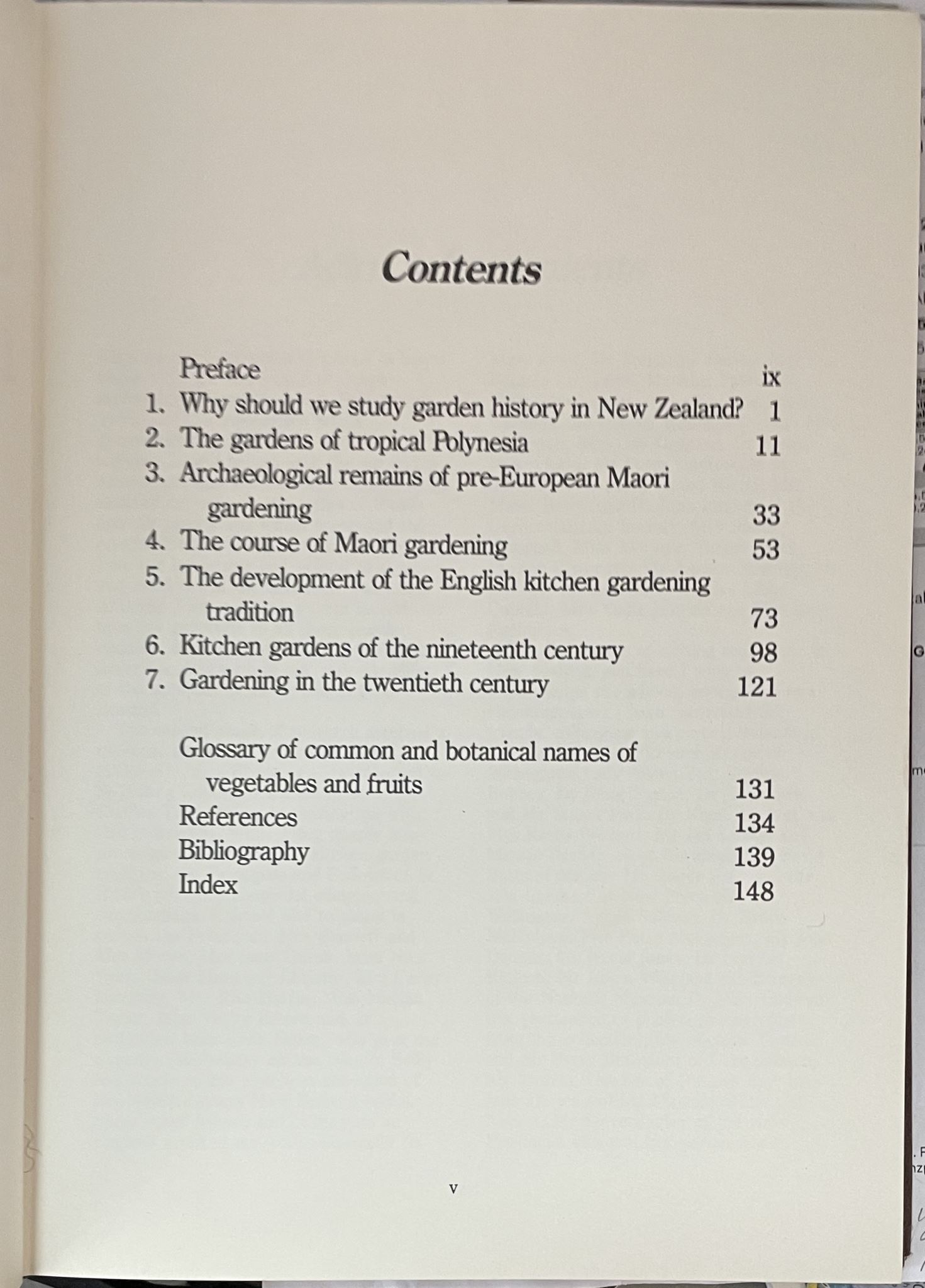 1000 Years of Gardening in New Zealand by Helen Leach, Nancy Tichbourne